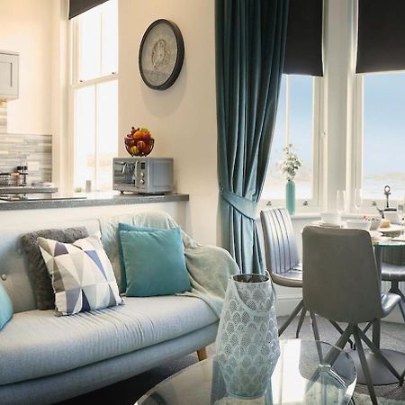 Sea View Serenity Breath Taking Sea View Sleeps 4 Скарборо Экстерьер фото