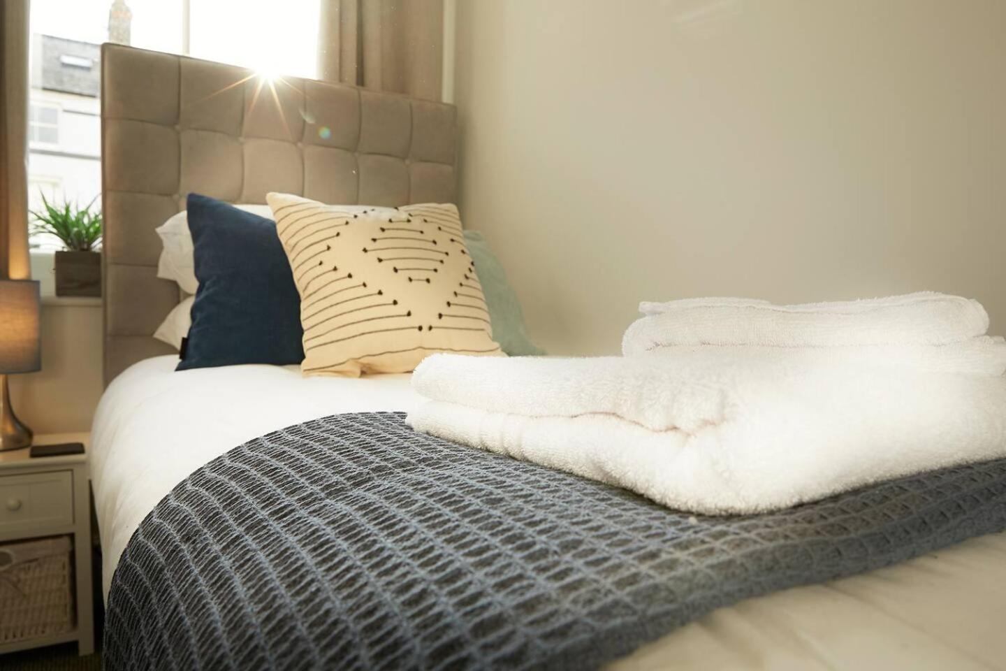 Sea View Serenity Breath Taking Sea View Sleeps 4 Скарборо Экстерьер фото