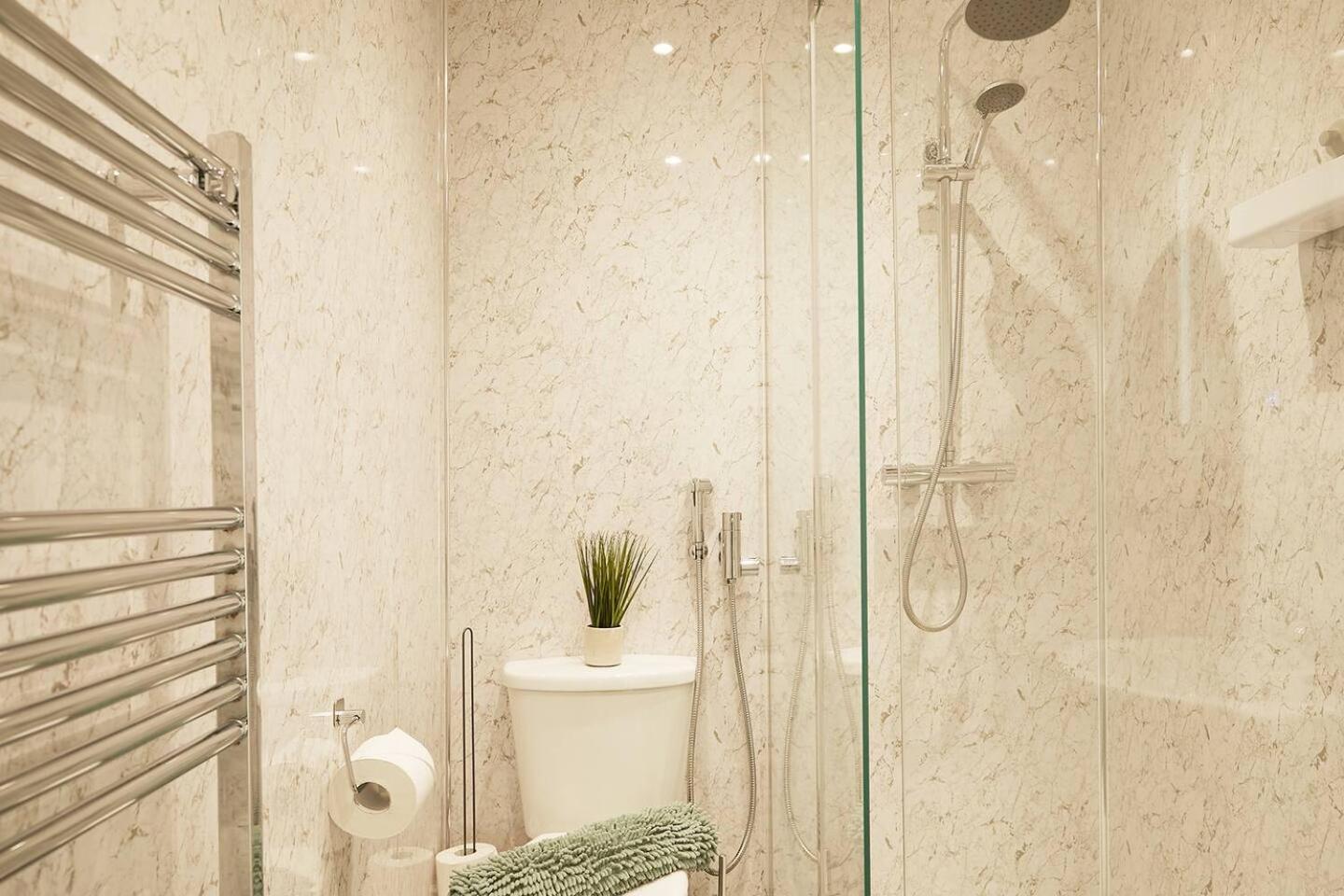 Sea View Serenity Breath Taking Sea View Sleeps 4 Скарборо Экстерьер фото