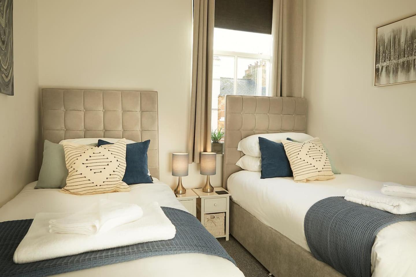 Sea View Serenity Breath Taking Sea View Sleeps 4 Скарборо Экстерьер фото